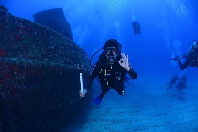 Cape Town Divers Experience 4Days 3Nights ( Comfort) - Photo 1 of 7